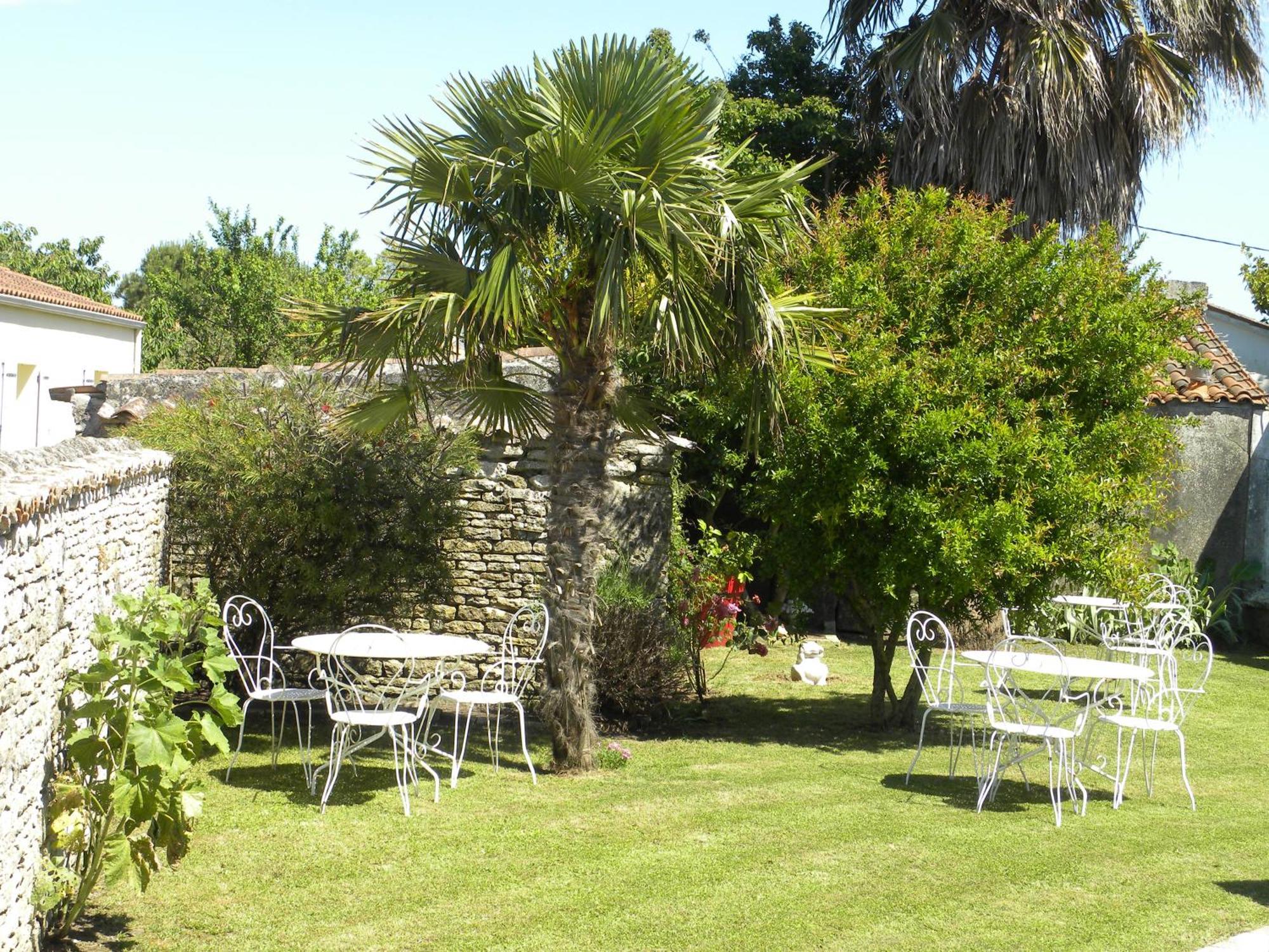 סן-ג'ורג'-דולרו La Marie Galante Appart'Hotel מראה חיצוני תמונה